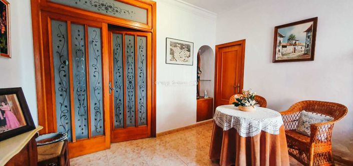 Image No.11-5 Bed Townhouse for sale