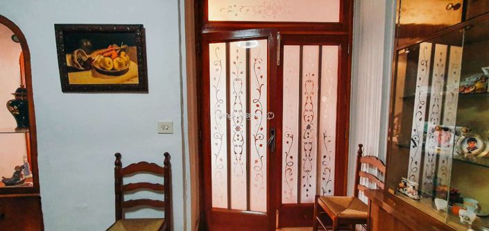 Image No.12-5 Bed Townhouse for sale