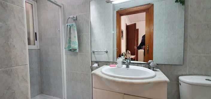 Image No.17-5 Bed Townhouse for sale