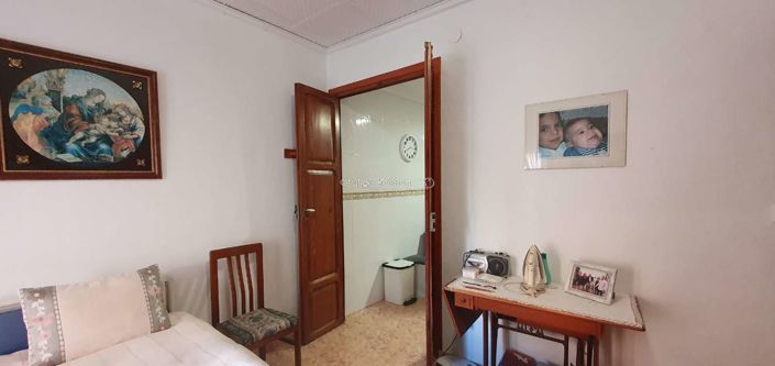 Image No.23-5 Bed Townhouse for sale