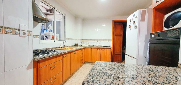 Image No.44-5 Bed Townhouse for sale