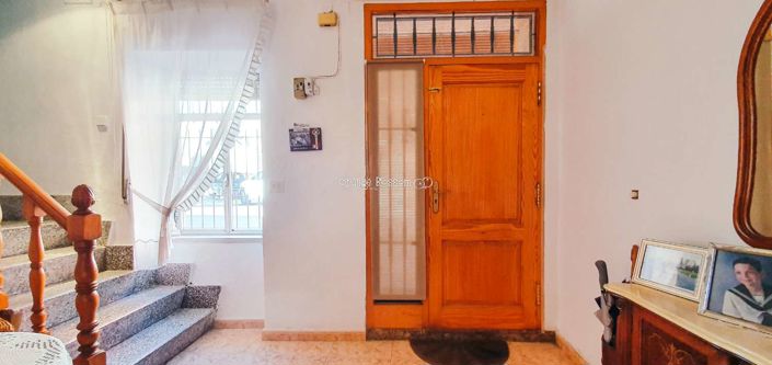 Image No.7-5 Bed Townhouse for sale