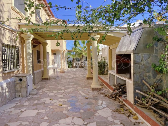 Image No.39-9 Bed Chalet for sale