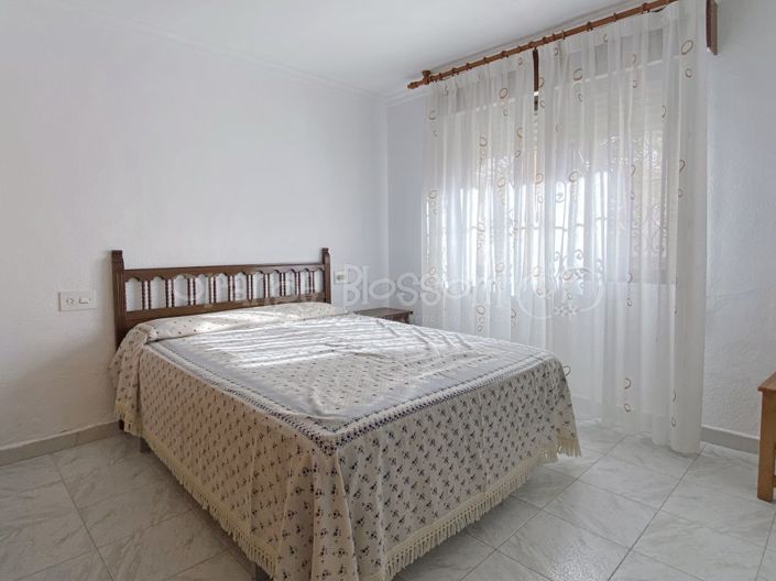 Image No.48-9 Bed Chalet for sale