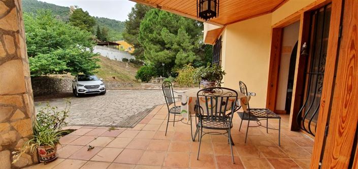 Image No.10-5 Bed Chalet for sale