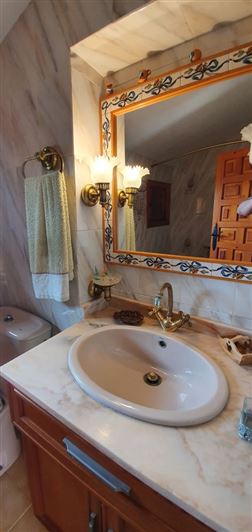 Image No.22-5 Bed Chalet for sale