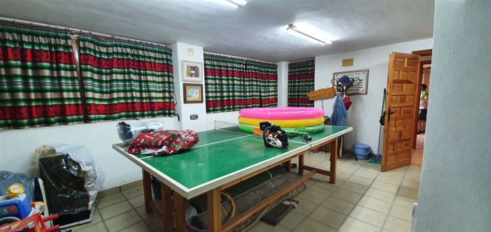 Image No.32-5 Bed Chalet for sale