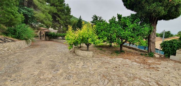 Image No.45-5 Bed Chalet for sale