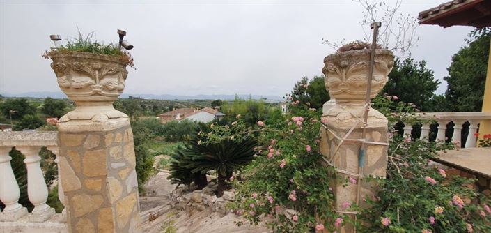 Image No.48-5 Bed Chalet for sale