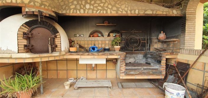 Image No.49-5 Bed Chalet for sale