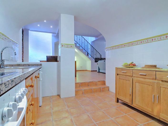 Image No.26-4 Bed Townhouse for sale