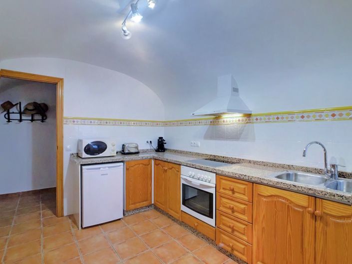 Image No.27-4 Bed Townhouse for sale