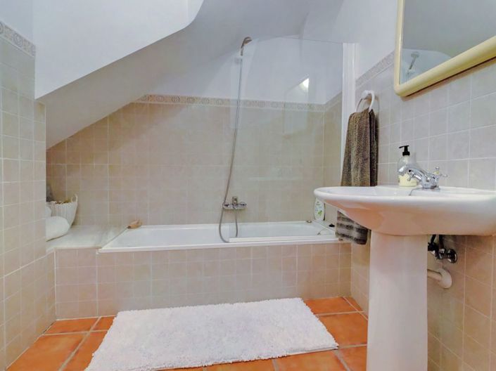 Image No.32-4 Bed Townhouse for sale