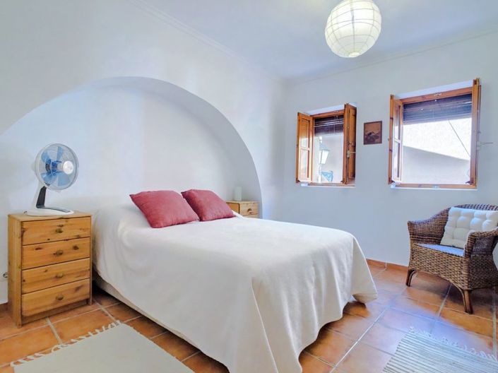 Image No.35-4 Bed Townhouse for sale