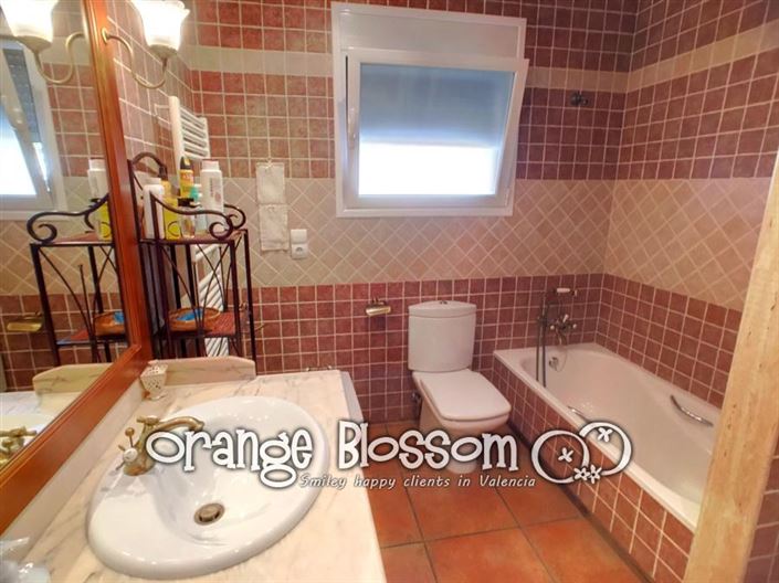 Image No.30-Villa de 5 chambres à vendre à Ador