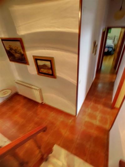 Image No.34-5 Bed Townhouse for sale