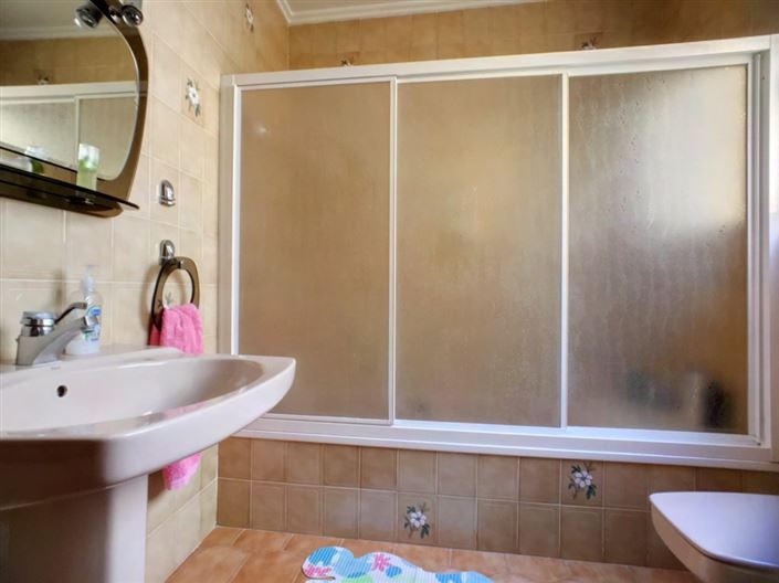 Image No.40-5 Bed Townhouse for sale