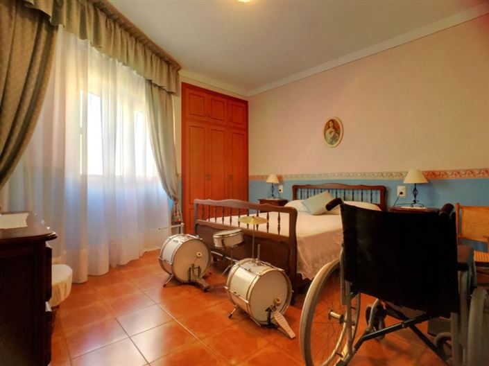 Image No.47-5 Bed Townhouse for sale