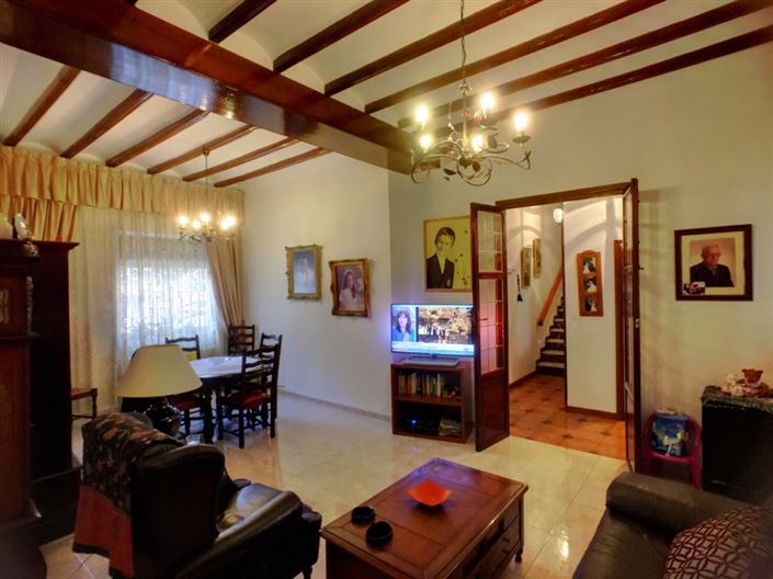 Image No.9-5 Bed Townhouse for sale