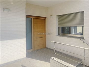 property143174809