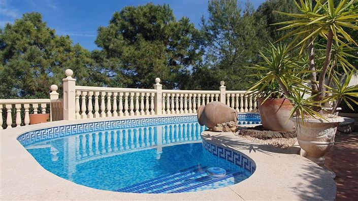Image No.1-3 Bed Villa for sale