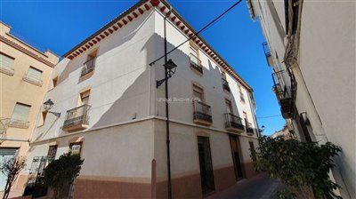 property148361879