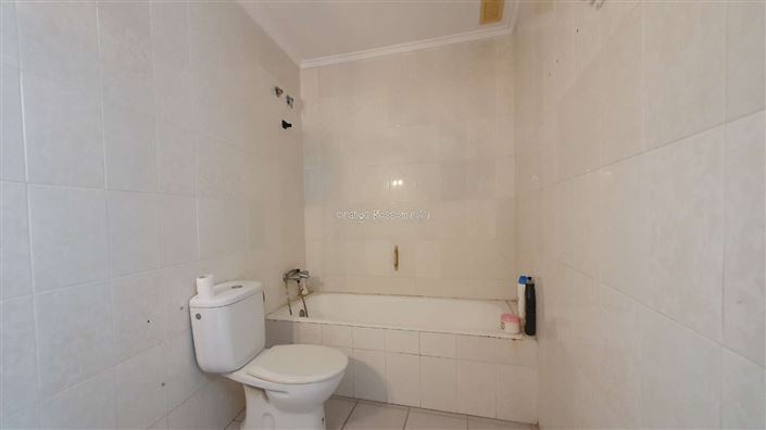 Image No.38-14 Bed Townhouse for sale