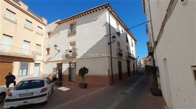 property148361537