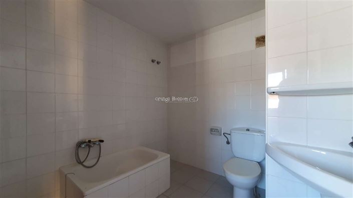 Image No.45-14 Bed Townhouse for sale