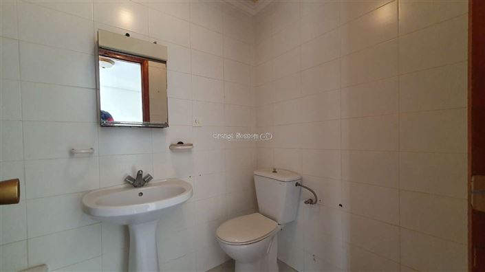 Image No.47-14 Bed Townhouse for sale