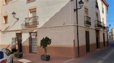 property148361636
