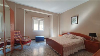 property145115534