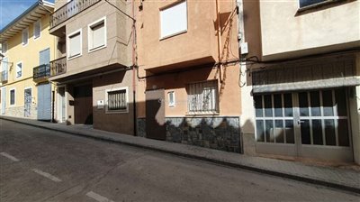 property145115560