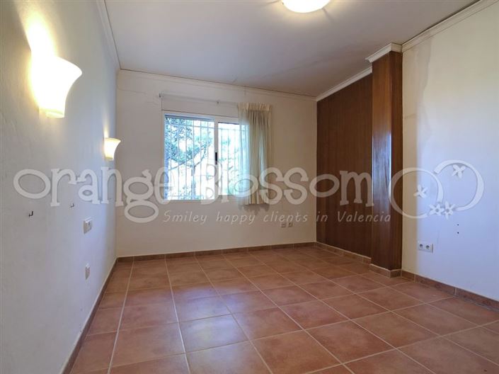 Image No.37-5 Bed Villa for sale