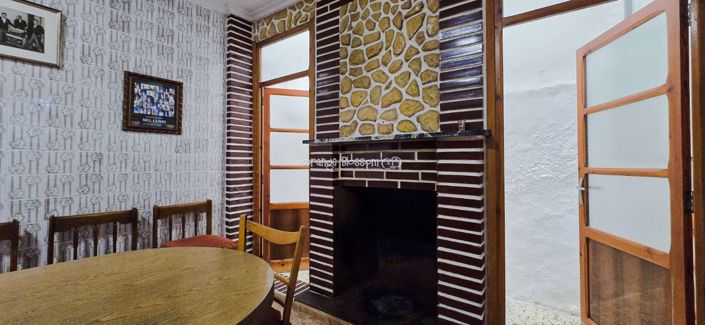 Image No.23-4 Bed Townhouse for sale