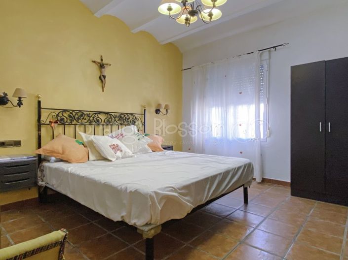 Image No.30-7 Bed Villa for sale