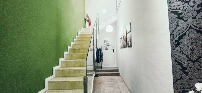 Image No.12-4 Bed Property for sale