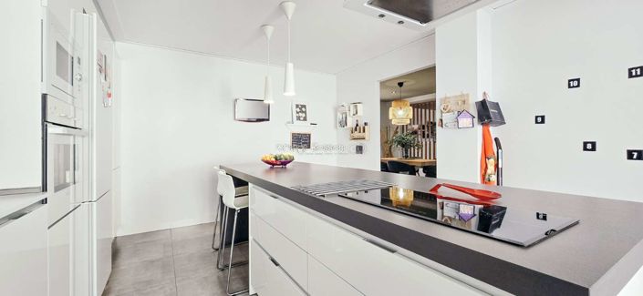 Image No.20-4 Bed Property for sale