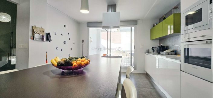 Image No.23-4 Bed Property for sale