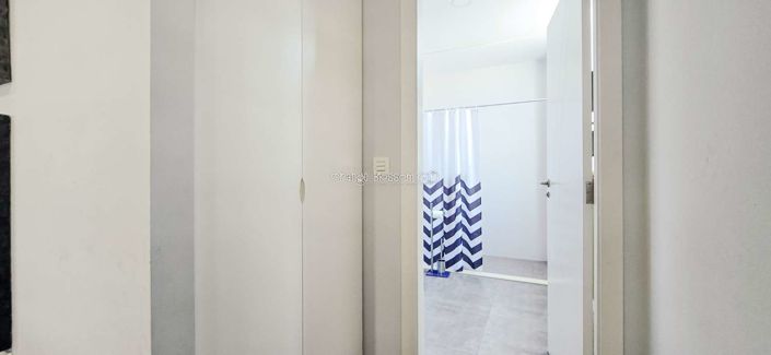 Image No.40-4 Bed Property for sale