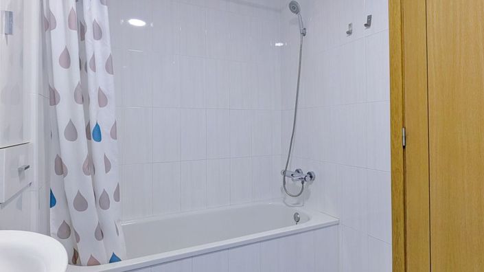 Image No.26-2 Bed Apartment for sale