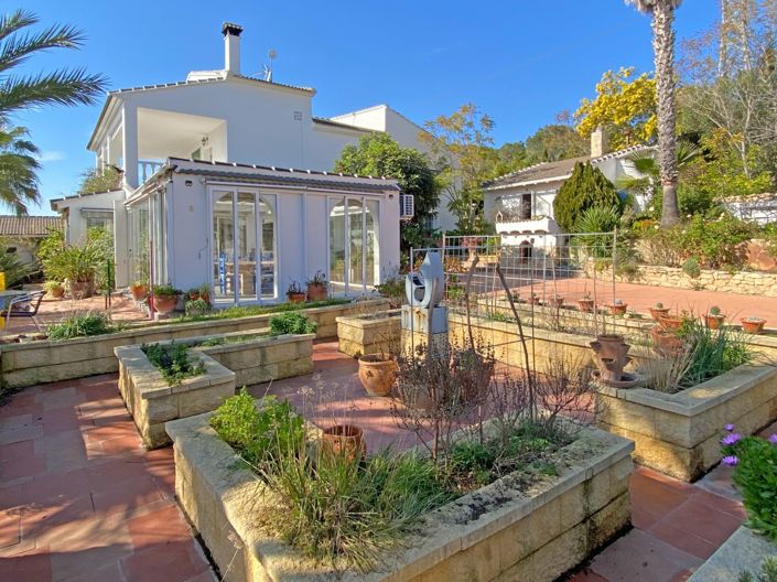 Image No.8-9 Bed Villa for sale