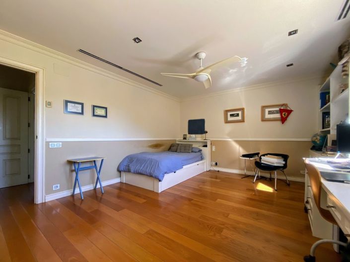 Image No.45-5 Bed Villa for sale