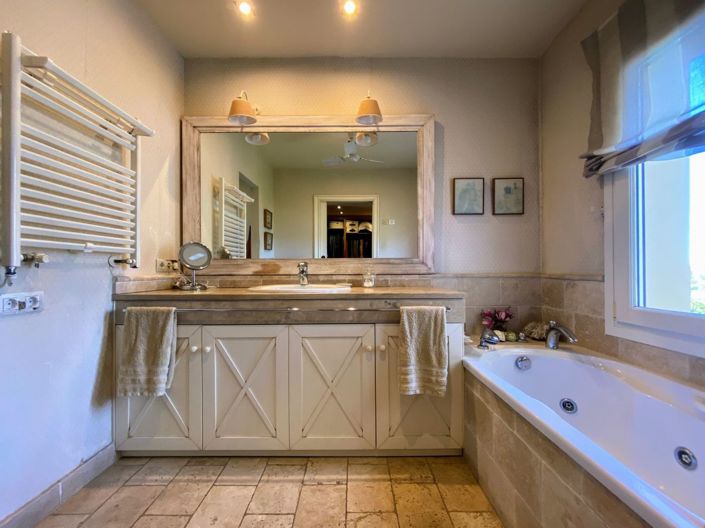 Image No.48-5 Bed Villa for sale