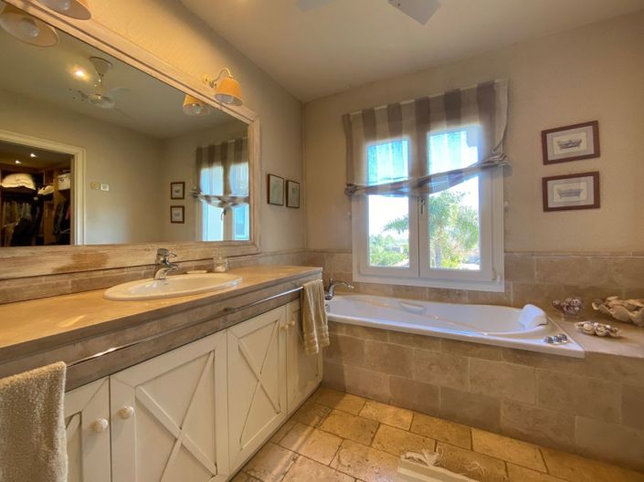 Image No.51-5 Bed Villa for sale