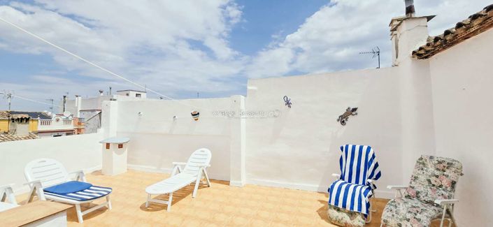 Image No.1-4 Bed Townhouse for sale