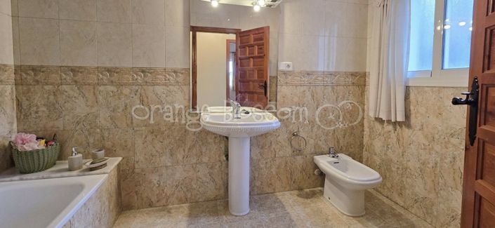 Image No.36-Villa de 3 chambres à vendre à Ador