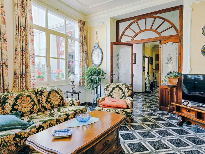 Image No.32-6 Bed Townhouse for sale