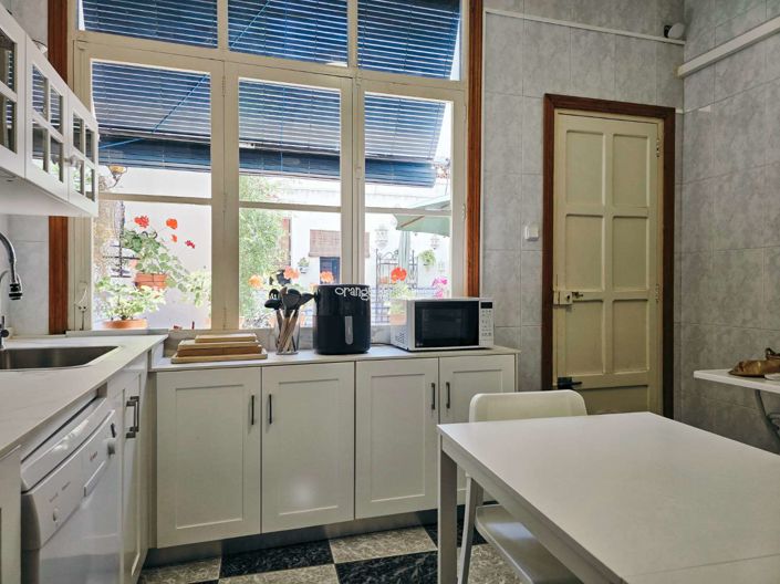 Image No.47-6 Bed Townhouse for sale