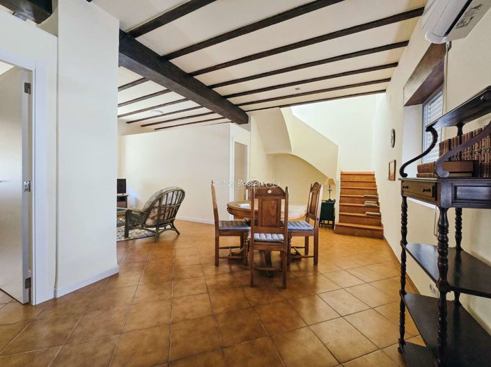 Image No.6-6 Bed Townhouse for sale